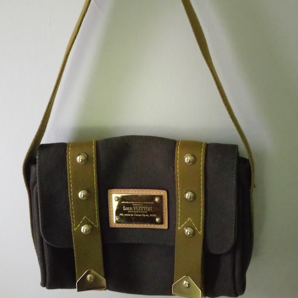 Louis Vuitton Limited Edition Cute  Bag